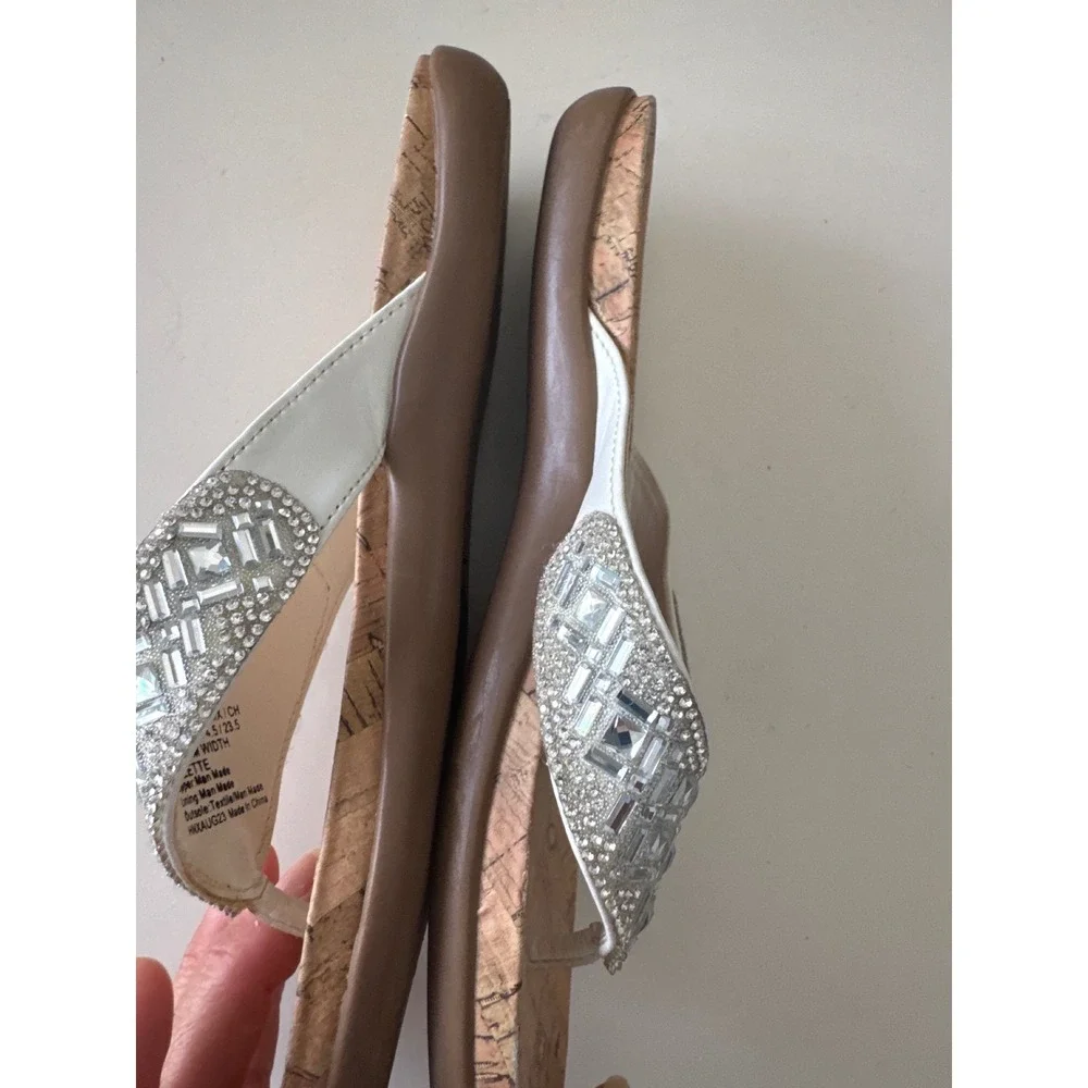 Women's Reaction Kenneth Cole Gazette Embellished Sandal‎ in White size 7
